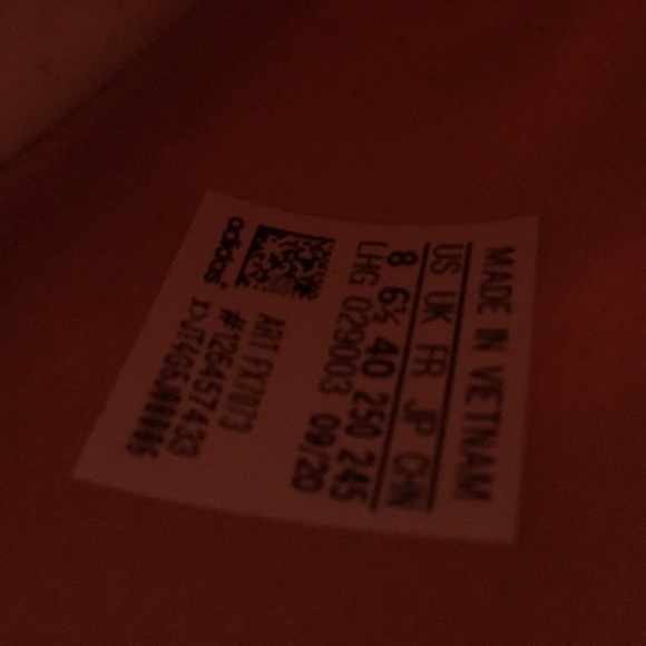 Adidas Sneakers Sz 8 - Picture 7 of 7